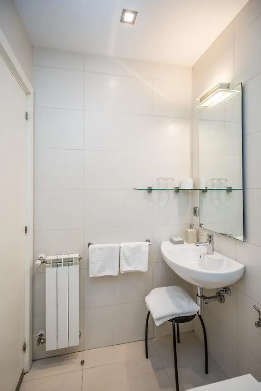 Pension Altair San Sebastián 2*,  Spagna