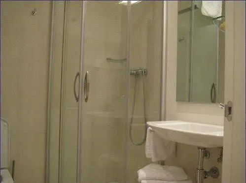 Pension Altair San Sebastián Spagna